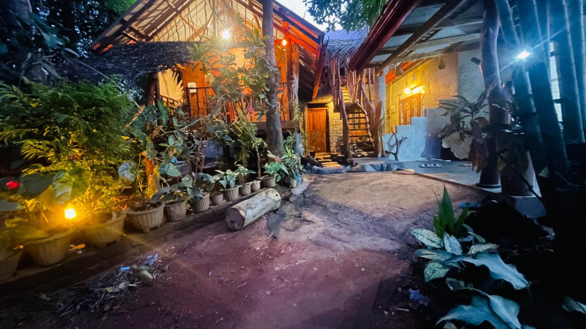 Shan Home Stay สิกิริยา ภายนอก รูปภาพ
