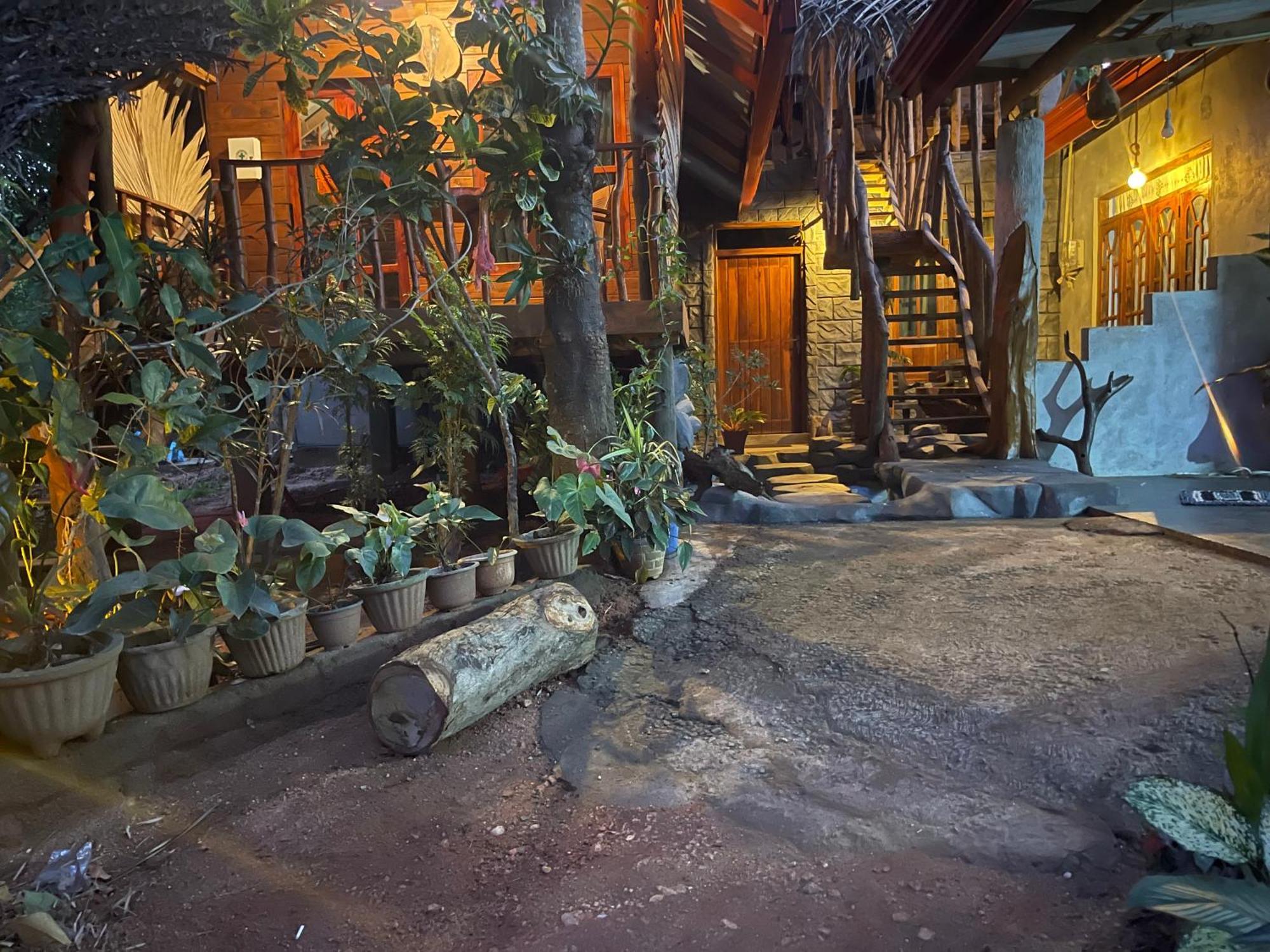 Shan Home Stay สิกิริยา ภายนอก รูปภาพ